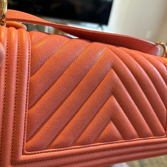 Chanel Boy medium flap year 2021 - Picture 2 of 7